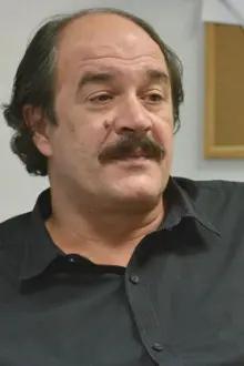 Boris Isaković como: Slobodan Milošević