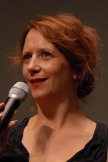 Cécile Maistre-Chabrol como: Self - Narrator (voice)