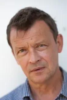 Jan Frycz como: Zbigniew Ciecioń