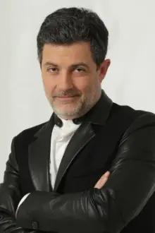 Mihai Călin como: Bogdan
