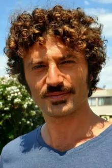 Guido Caprino como: Fabrizio Pietromarchi