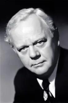 Charles Winninger como: Uncle Chester Read