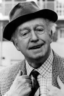 Arnold Ridley como: Private Charles Godfrey