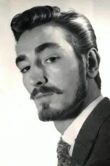 Julián Ugarte como: Maurice