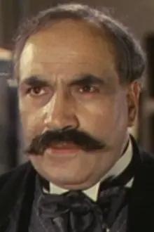 Frederick Valk como: Giuseppe Vecchi
