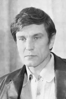 Igor Ledogorov como: Sergey Mikhaylovich