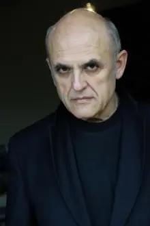 Franco Trevisi como: Padre Elia