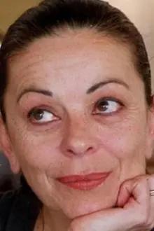 Chantal Contouri como: Savina's Mother