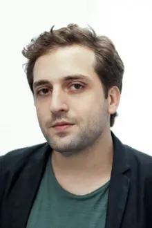 Gregório Duvivier como: Miguel