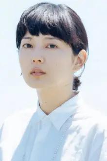Akiko Kikuchi como: Yoko
