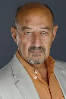 Manuel Cauchi como: Piero Deluca