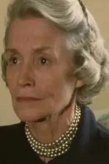 Ursula Howells como: Aunt May