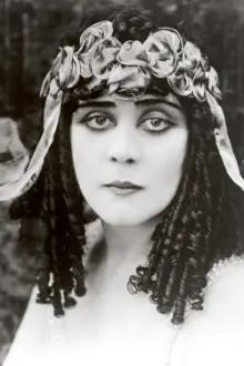 Theda Bara como: Cleopatra
