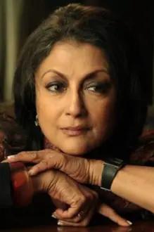 Aparna Sen como: Pikoo's Mother