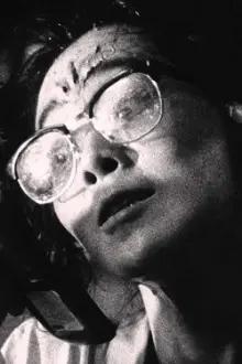 Nobu Kanaoka como: Woman in Glasses