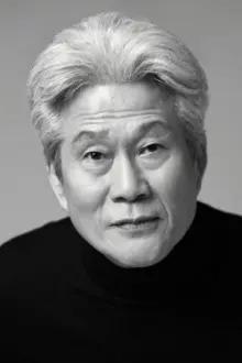 Lee Do-gyeong como: Chan-sik's father