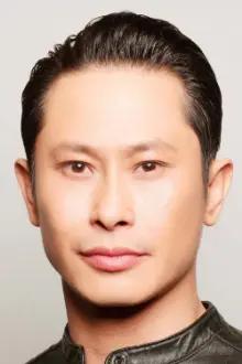 Tien Pham como: Kenny Sung