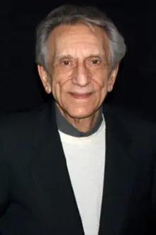 Roberto Herlitzka como: Massimo Santo