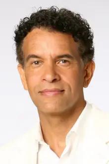Brian Stokes Mitchell como: Guest Host