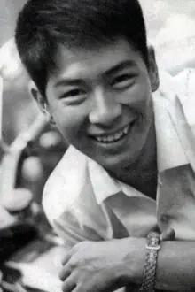 Yōsuke Natsuki como: Professor Makoto Hayashida