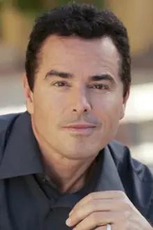 Christopher Knight como: David Sommers