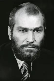 Mikk Mikiver como: Arno Jurmala