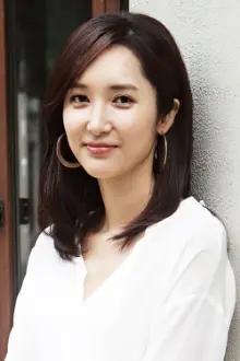 Kim Bo-kyung como: Shi-yeong
