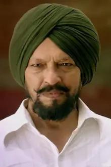 Sardar Sohi como: Dilip Singh