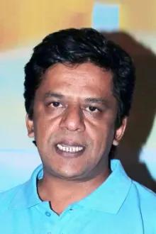 Upendra Limaye como: Kavadu