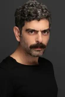 Mehmet Ali Nuroğlu como: Nureddin Zengi