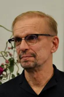 Jukka Puotila como: Per-Olof 'Pelle' Friman