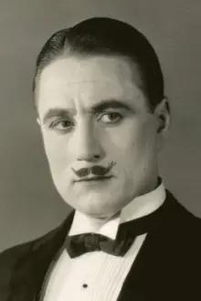 Syd Chaplin como: Arthur Wells