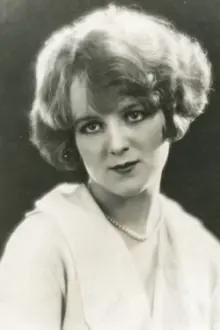 Pauline Garon como: Colette Breton