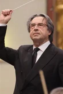 Riccardo Muti como: Conductor