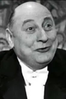 Léon Belières como: le président Réginald Brick