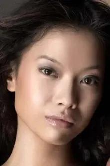 Michelle Goh como: Tommie Ling