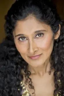 Sakuntala Ramanee como: Larnier