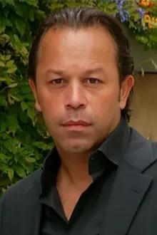 Nelson Vasquez como: Tito Goya