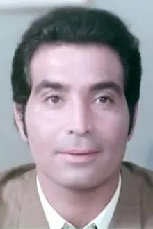 Hassan Youssef como: Ahmed