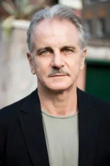 Paolo Giovannucci como: prof. Gabrielli