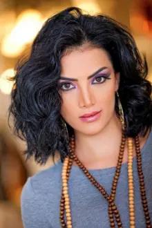 Horeya Farghaly como: Marwa