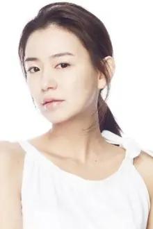 Sim Yi-young como: Choi Eun-soo