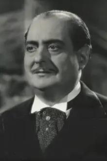 Juan Espantaleón como: Pierre Brochard