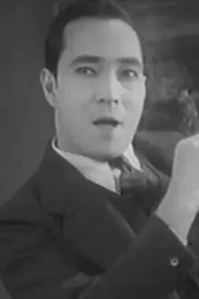 Joji Oka como: Sakata