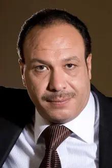 Khaled Saleh como: القاضي