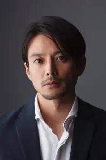 Ryunosuke Kawai como: Nakamura