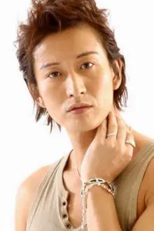 Takashi Hagino como: Takeshi Asakura / Kamen Rider Ouja