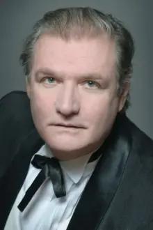 Vladimir Simonov como: Repetitor