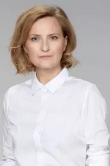 Izabela Kuna como: Bronisława Skłodowska