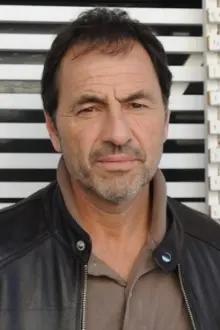 Martín Seefeld como: Álvaro Cárdenas